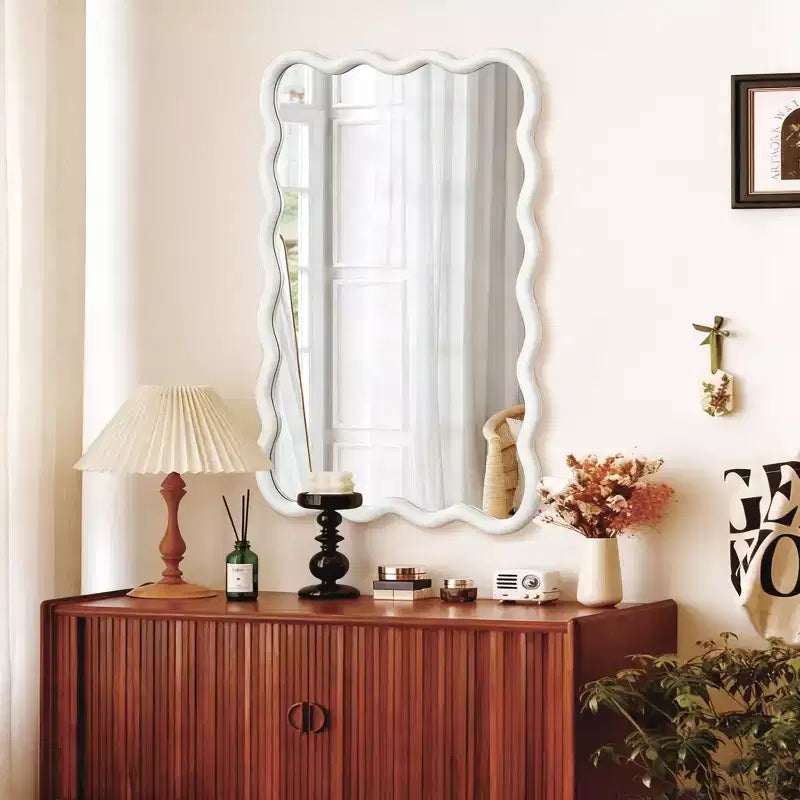 Miroir décoratif rectangulaire ondulé en bois massif 30 x 40 pour chambre, salle de bain et salon blanc