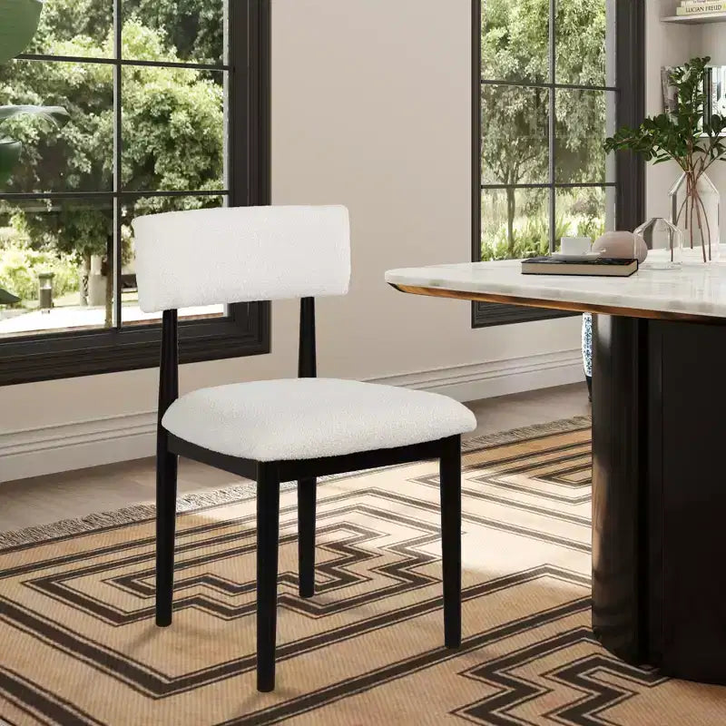 Lot de 2 chaises de salle à manger modernes en tissu bouclé, chaises de salle à manger rembourrées avec dossier incurvé et cadre en bois d'hévéa