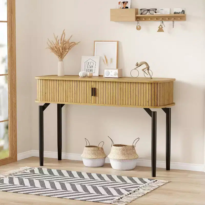 Console cannelée avec rangement, table de canapé en bois avec porte coulissante pour entrée, salon, couloir